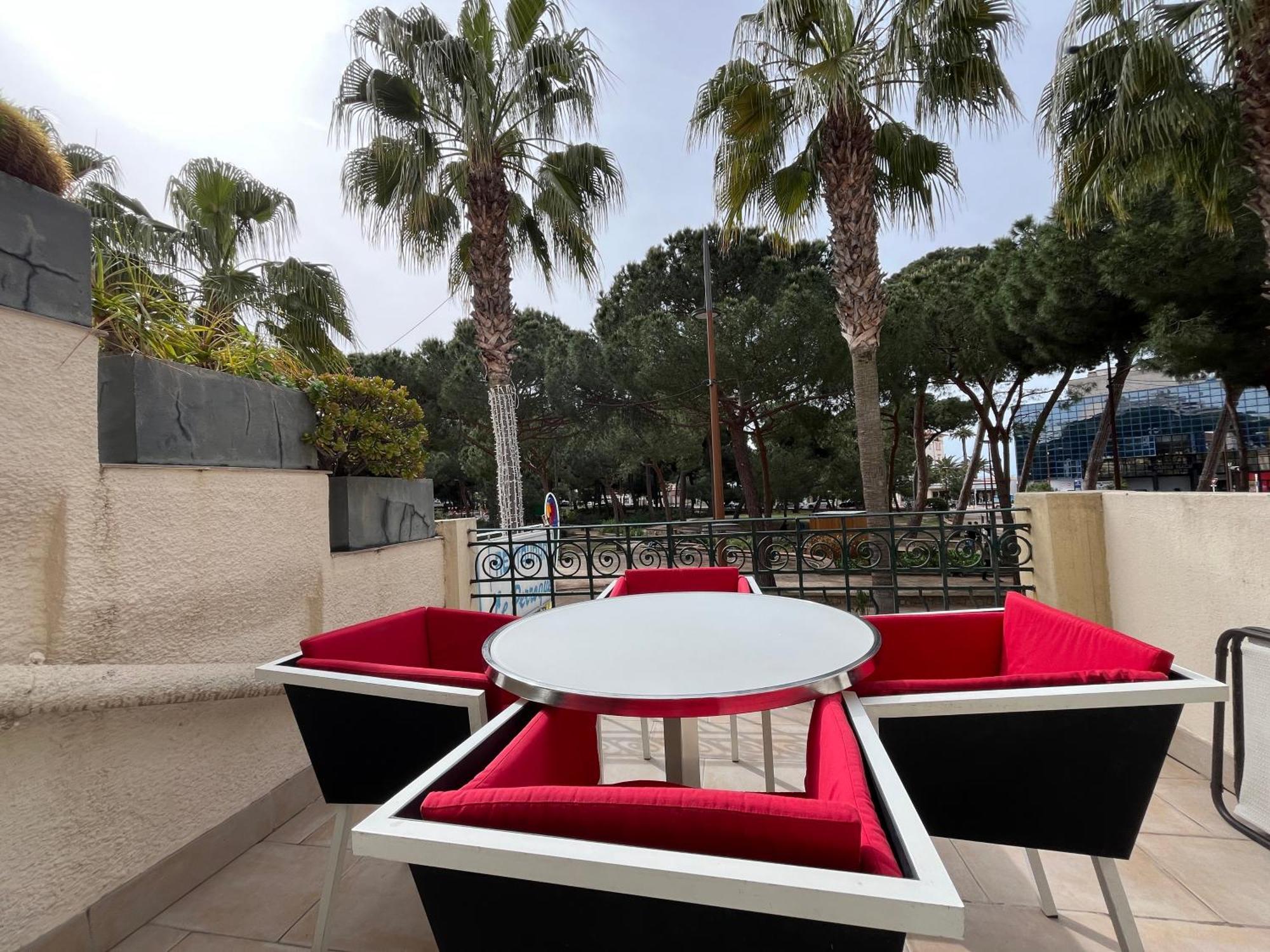 Sur La Pinede A Juan Les Pins Antibes